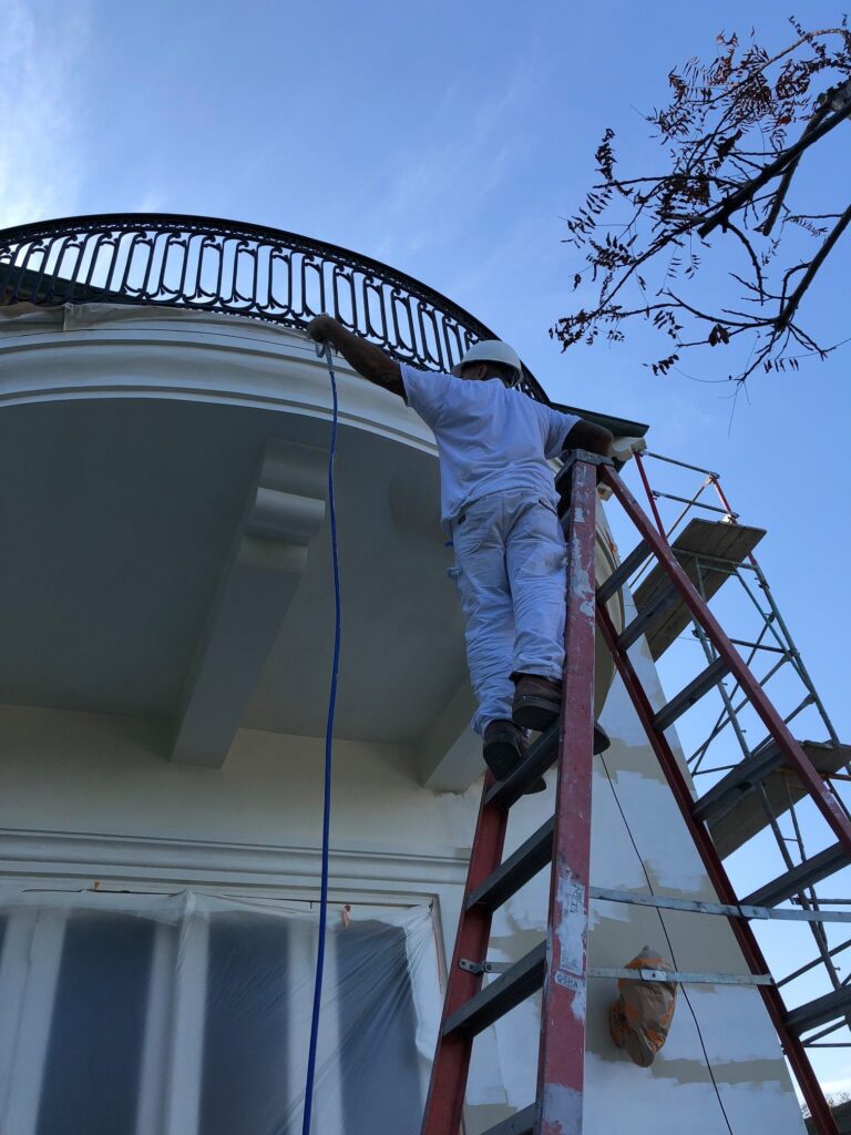 commercial exterior painter